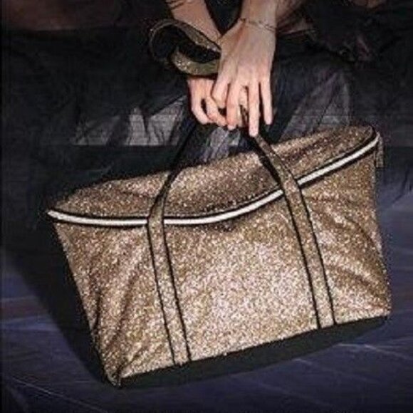 VICTORIA'S SECRET WEEKENDER BAG - Picture 1 of 10
